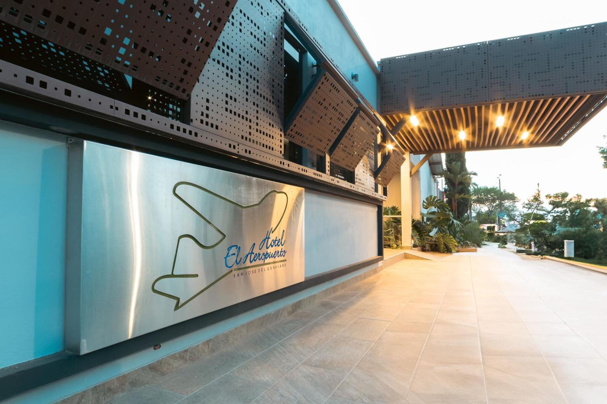 Hotel El Aeropuerto ซานโฮเซเดลกัวเบียเร ภายนอก รูปภาพ