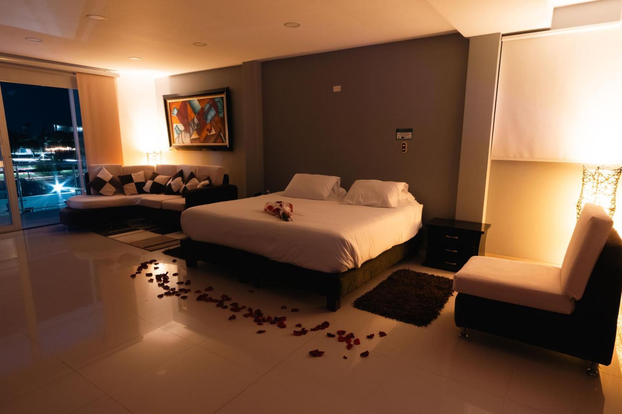 Hotel El Aeropuerto ซานโฮเซเดลกัวเบียเร ภายนอก รูปภาพ